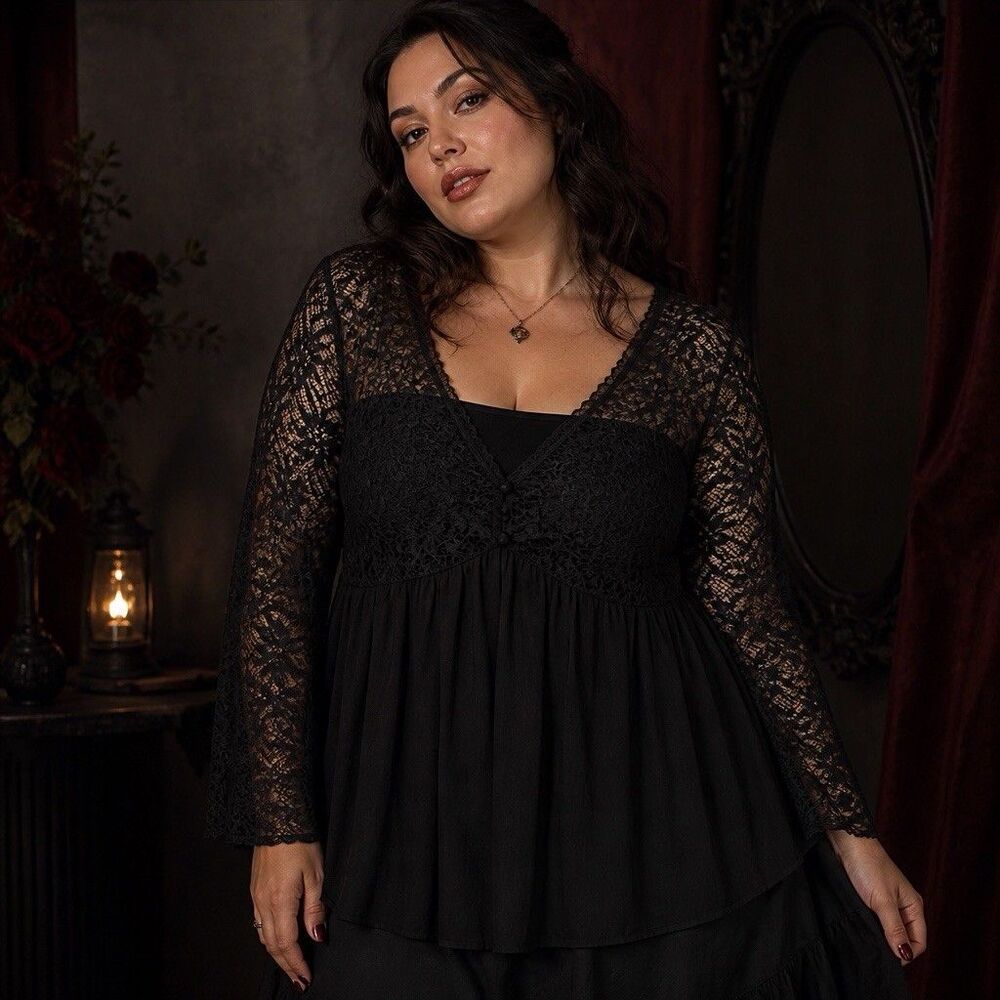 Torrid Size 3X Black Lace Bell Sleeve Babydoll Tunic Top Gothic Dark Romantic